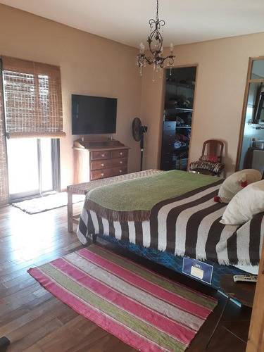Hermosa Casa 5 Amb Con Piscina Sobre Lote De 980 M2 Barrio 2 Plantas Santa Rita