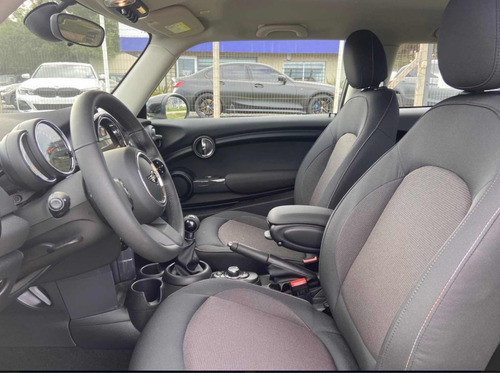 Imagen 20 de 22 de Mini Cooper Cooper Essential 1.5 Manual