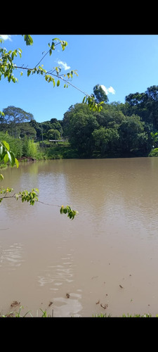 Linda Chácara Com Excelente Localização