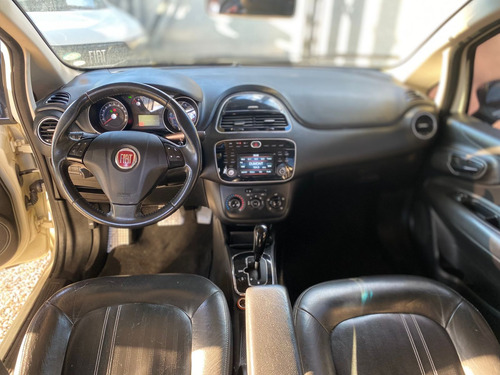 Fiat Linea 1.8 16v Essence Flex Dualogic 4p