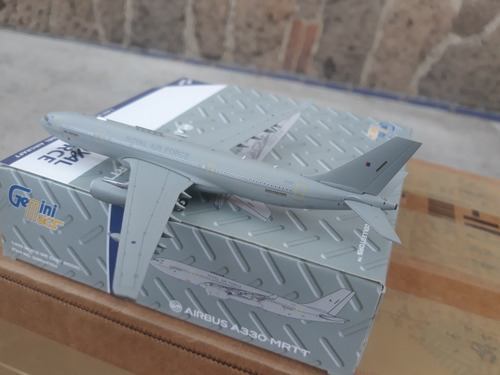 Avion Airbus A330-200 Mrtt De Royal Air Force escala 1:400