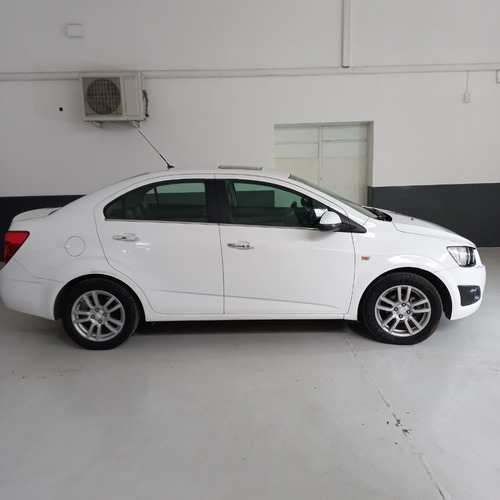 Imagen 3 de 15 de Chevrolet Sonic 1.6 Ltz Mt Con Gnc