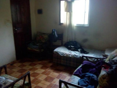 Imagem 6 de 11 de Casa No Balneário Gaivota, Em Itanhaém, Com 02 Dormitórios; 01 Wc; 01 Cozinha; 01 Sala