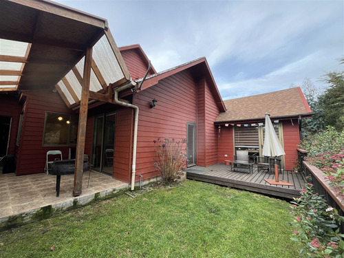 Casa En Venta De 4 Dorm. En Los Arrayanes Puerto Varas