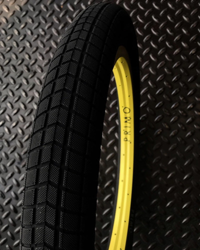 Imagen 3 de 3 de Cubierta Primo V-monster Hd 20x2.40 - Cumpasbikeshop