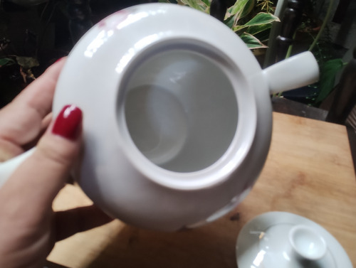 Bule De Chá Porcelana Renner -porto Alegre Branco Com Floral (Usado)