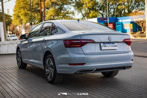 Volkswagen Vento Highline 1.4t Fsi Triptronic 2018