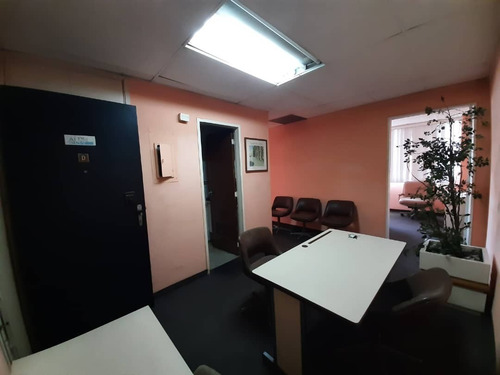 Imagen 1 de 6 de Oficina En Alquiler En Centro De Caracas Capitolio (cerca De La Hoyada) Canon $250