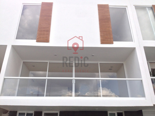 Imagen 2 de 17 de Departamento En Renta De 2 Hab En Juriquilla Santa Fe