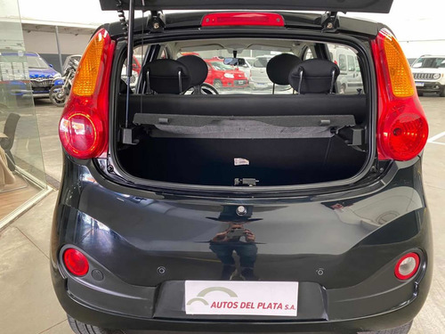 Imagen 6 de 11 de Chery Chery Qq 2018 1.0 Confort Security