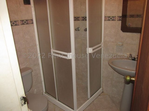 Imagen 22 de 24 de Mayerling Gonzalez Bm Vende Casa Mls #22-27882