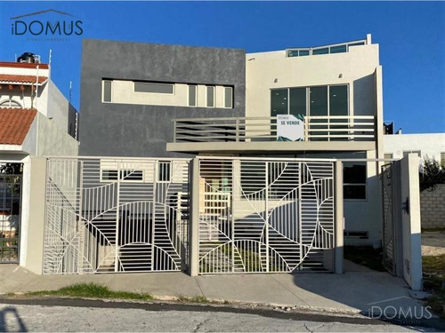 Imagen 2 de 12 de Casa Sola En Venta La Puerta De Hierro