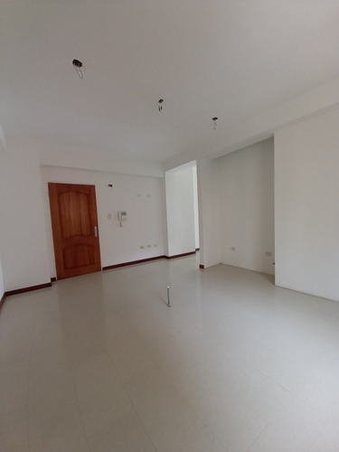 Imagen 19 de 19 de Res. Acrópolis. Trigaleña Alta Vende Luz Castro Obra Blanca