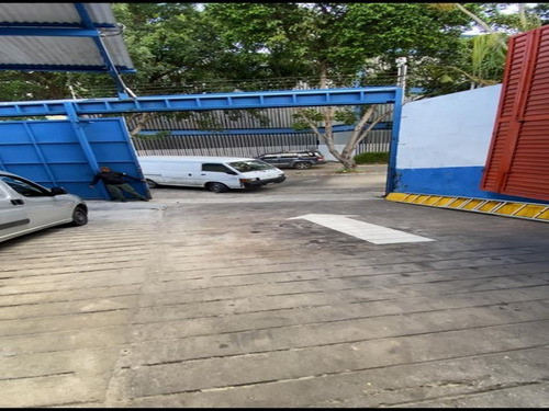 Imagen 10 de 10 de Locales Depositos Almacen Galpon En La Candelaria Centro