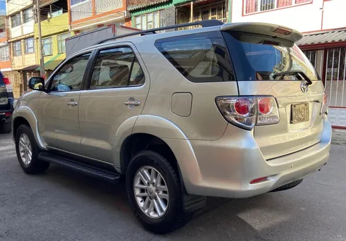 Toyota Fortuner 2.7 cc gasolina automática 4*2.