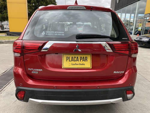 Mitsubishi Outlander At 2019 3000cc