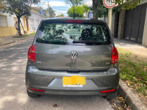 Imagen 3 de 18 de Volkswagen Fox 2013 1.6 Comfortline 3 P