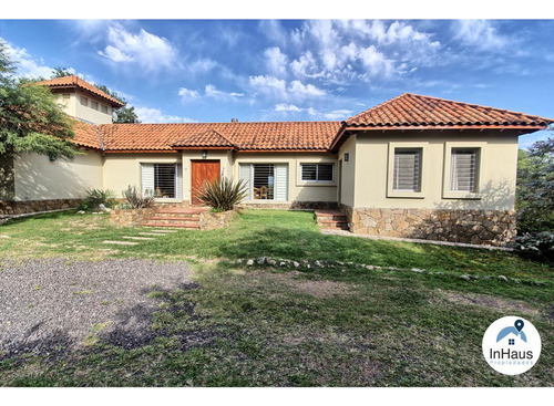 Complejo De Cabañas En Villa General Belgrano - Henin