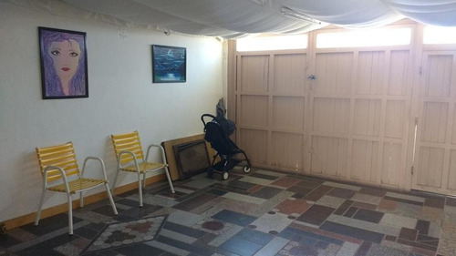 Venta Casa 4 Amb 200 M2 Cochera Valentin Alsina Lanus
