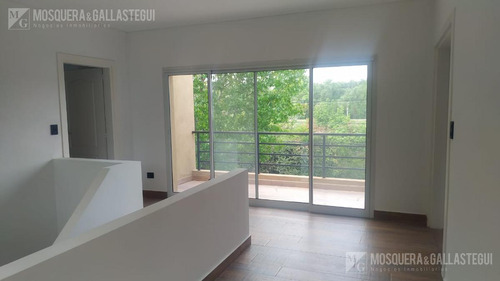 Casa En Venta - Boat Center.