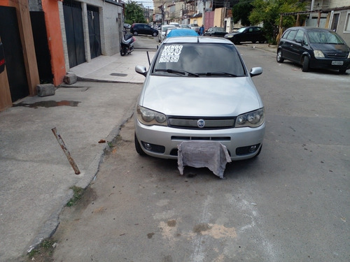 Imagem 3 de 8 de Fiat Siena 2007 1.0 Fire Celebration Flex 4p