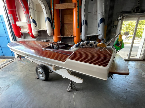 Barco Ski Boat Com Motor Gm 5.0 165 Hp - Poddium Náutica
