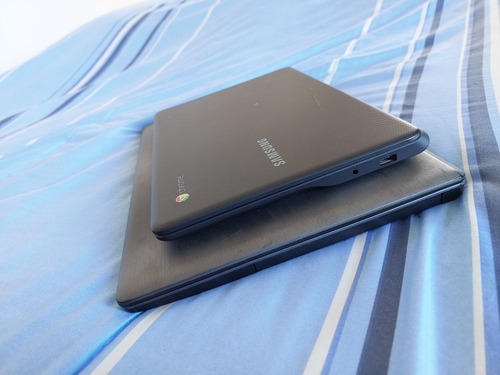 Sucata 02 Not Boock Positivo E Samsung Peças Não Funciona (Usado)