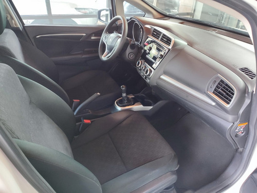 Imagen 14 de 15 de Honda Fit Fun 2017 Tm