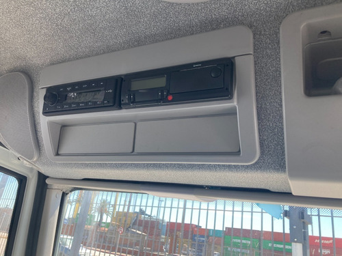 Iveco Tector 11190 Con Furgon Seco Facchini