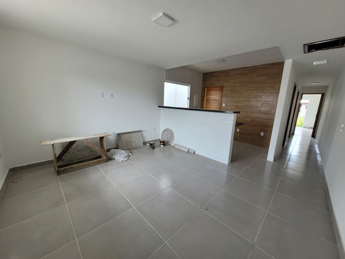 Imagem 5 de 20 de Casa Em Itaipuaçu, 2 Quartos, Churrasqueira. Próximo A Praia E Condução. 750