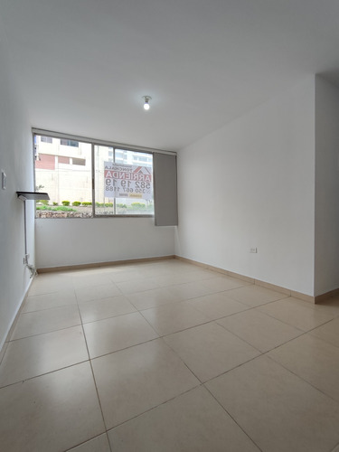 Apartamento En Arriendo En La Floresta. Cod A29168