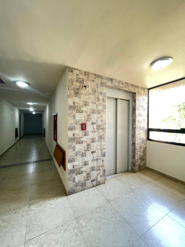 R.p Hermoso Apartamento En Venta, Urb. Valle Topacio