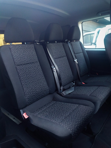Imagen 13 de 23 de Mercedes Benz Vito Plus 111cdi Vidriado