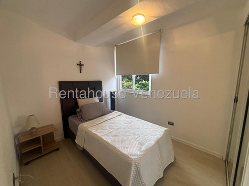 Apartamento En Venta Prados Del Este 25-21644. Jt