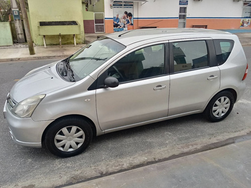 Nissan Livina 2013 1.6 Flex 5p