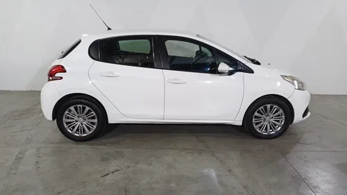 Peugeot 208 1.6 Allure Mt