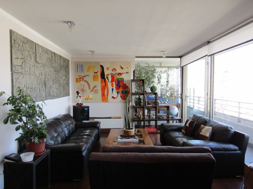 Hermoso Departamento Duplex En Las Condes (4 D / 3 B).