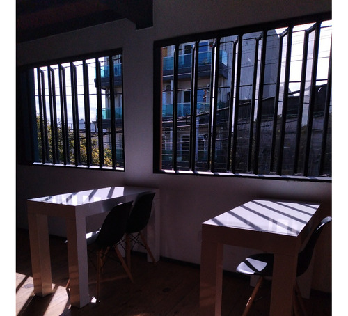 Casa Ecléctica En Zona Céntrica: Estilo, Confort Y Seguridad Para Tu Familia