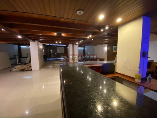 Hotel En Venta En La Península A Pasos Del Puerto- Ref: 37584