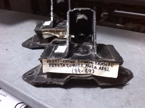 Base De Caja Trasero Toyota Corolla Avila Ae82 (84-89)