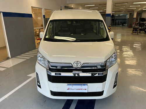 Toyota Hiace 2.8 Tdi Commuter 6at 14a