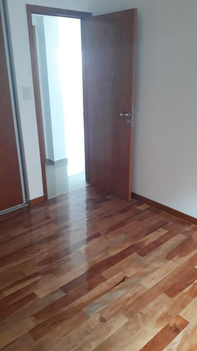 Departamento En Venta - 2 Dormitorios 1 Baño - Cochera - 85mts2 - La Plata