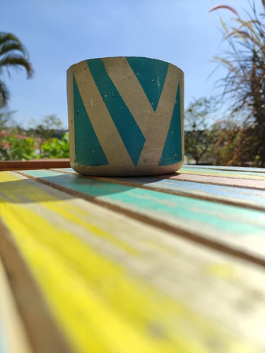 Vaso De Concreto Escovado Azul.