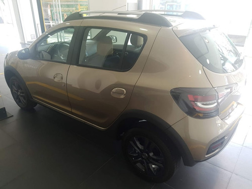 Imagen 7 de 15 de Autos Y Camionetas Renault Stepway Intens Cvt Toyota Etios E