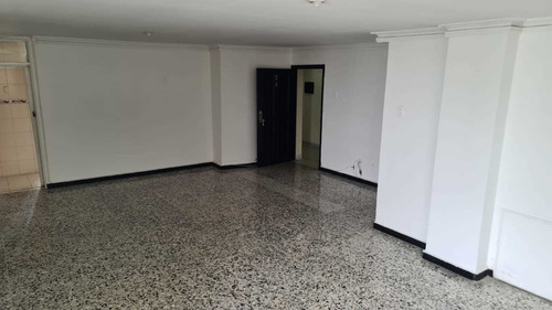 Imagen 1 de 24 de Arriendo Amplio Apartamento En El Norte De Barranquilla