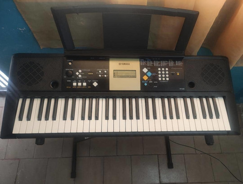 Teclado Yamaha Ypt220