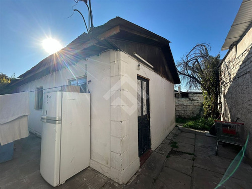 Casa En Venta De 5 Dorm. En La Cisterna