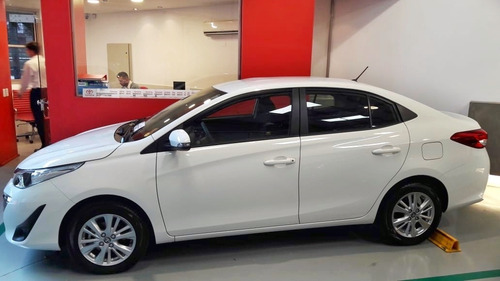 Toyota Yaris Xls Pack Cvt 1.5 4p