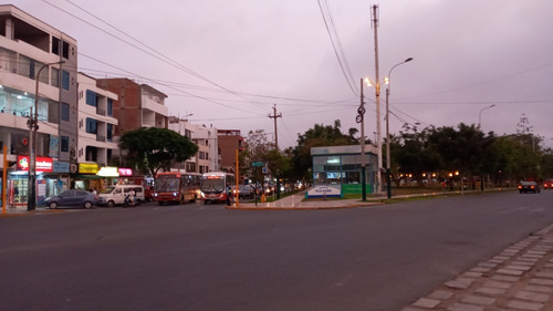 Imagen 11 de 13 de Se Vende Casa En Surco Viñedos Zona Tranquila