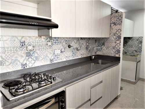Imagen 2 de 14 de Apartamento Loma De Los Bernal Medellin